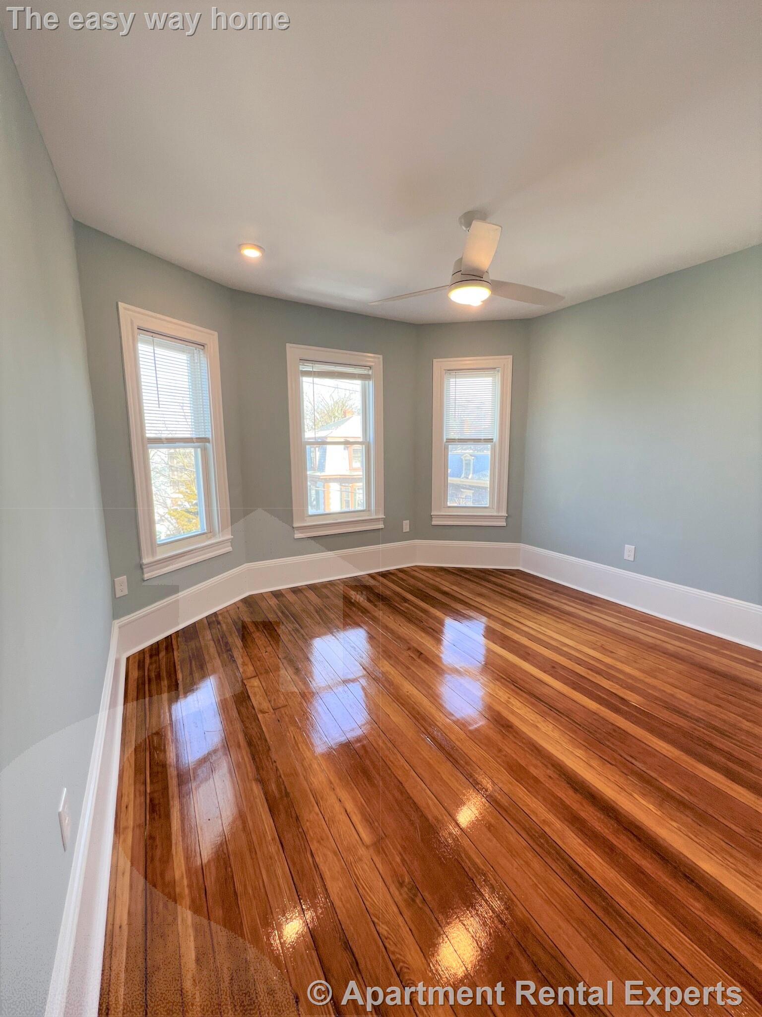 3 Mossland St, Porter Square