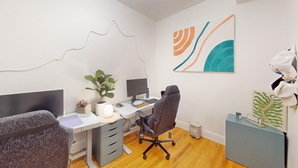 61 Havre St, East Boston