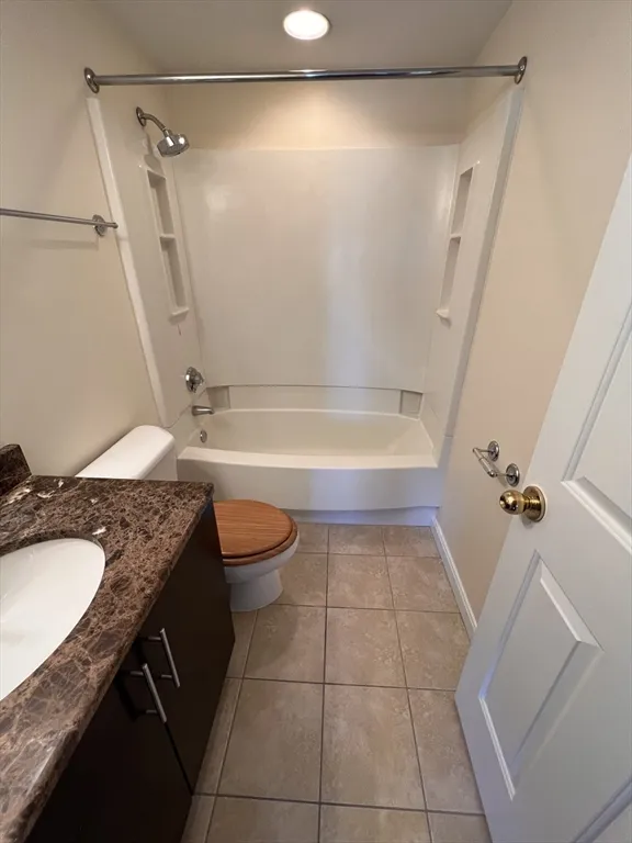 8 Museum Way, East Cambridge