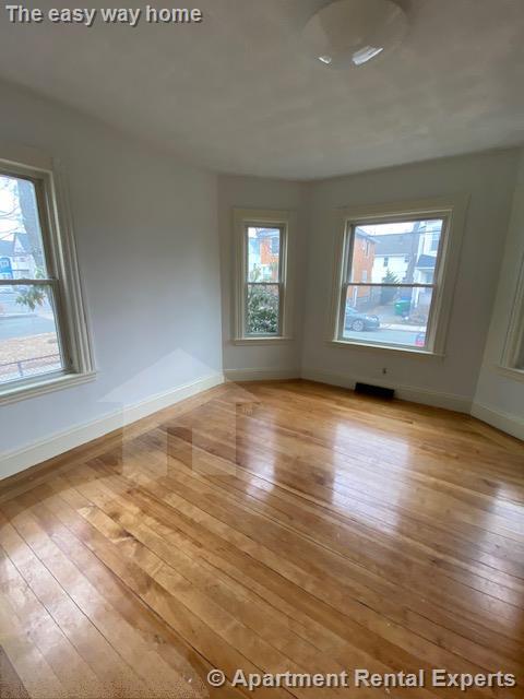 87 Marshall St, Tufts