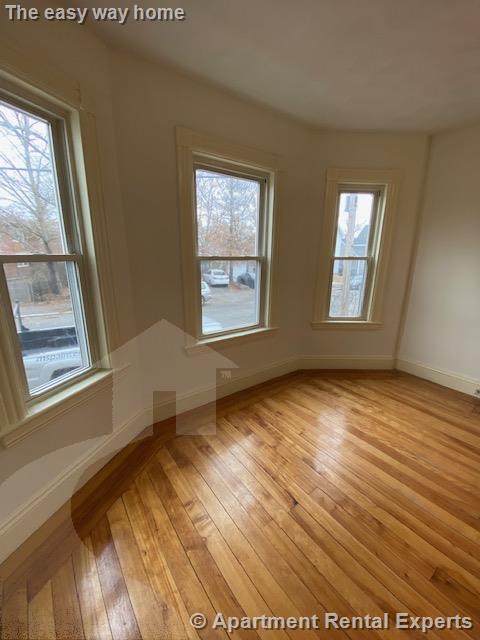 87 Marshall St, Tufts