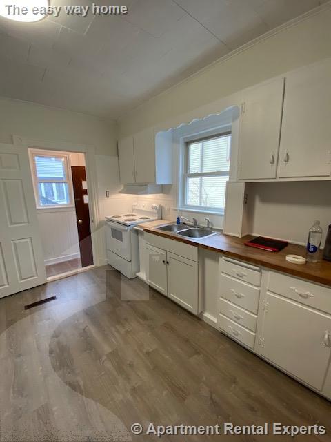 87 Marshall St, Tufts