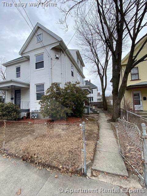 87 Marshall St, Tufts