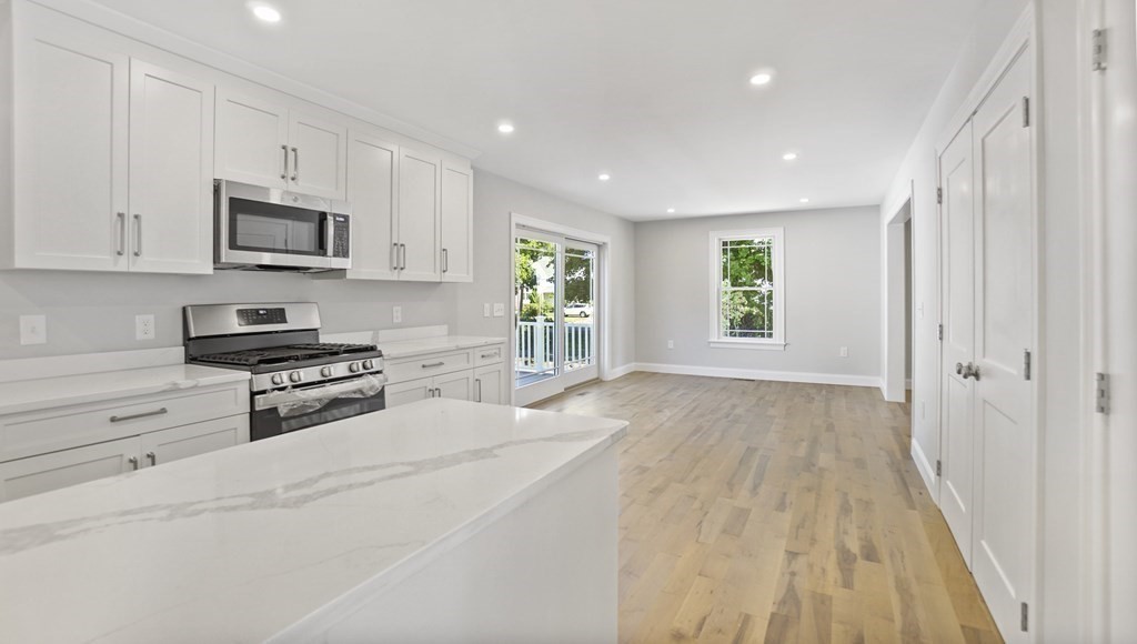 21 Arbor Ct, East Walpole