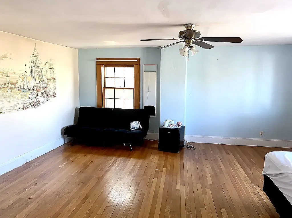 275 Court Rd, Winthrop