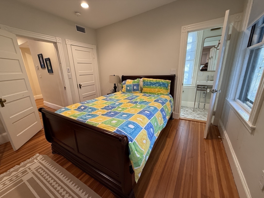 82 Lancaster Ter, Coolidge Corner