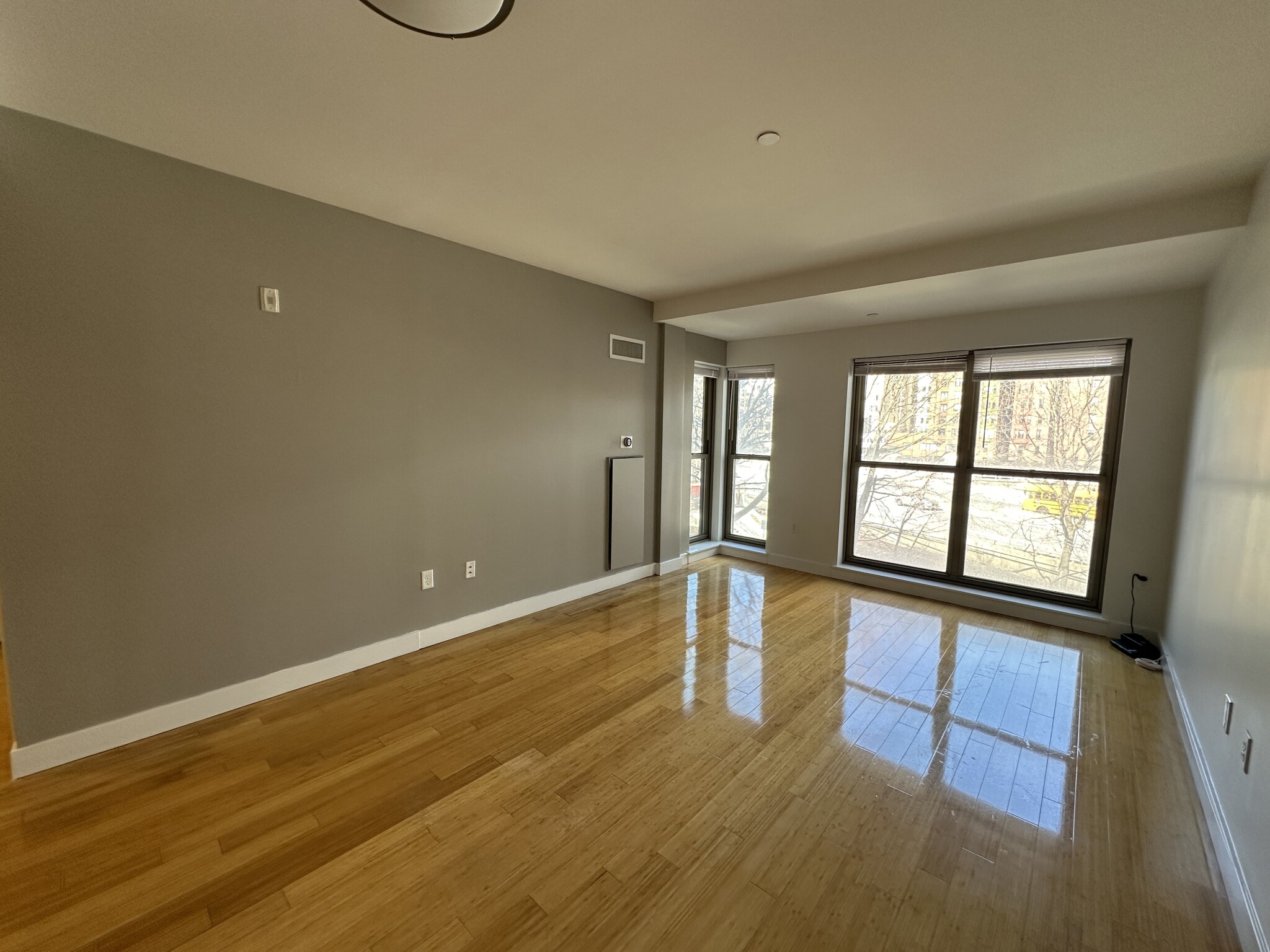 1085 Boylston St, Fenway