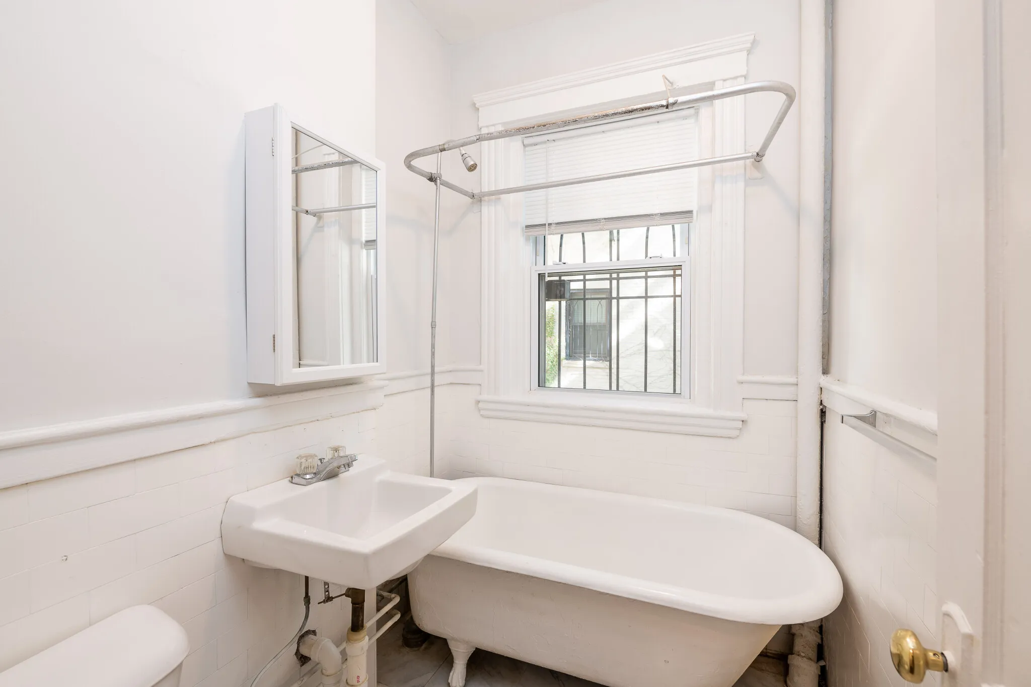 49 Worthington St, Mission Hill