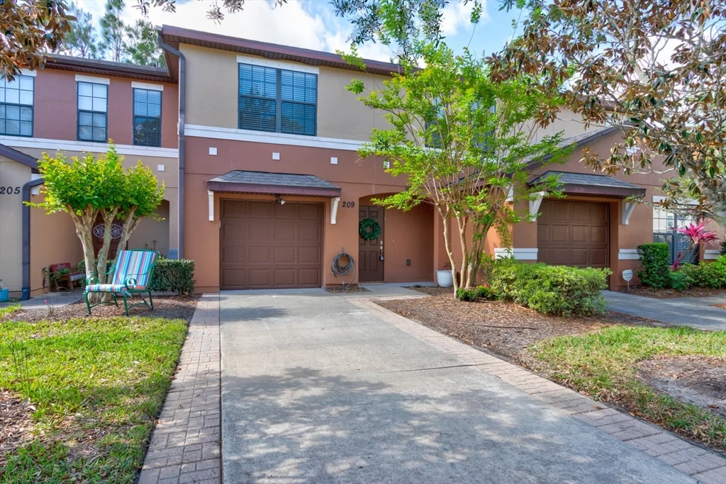 209 Tarracina Way, Daytona Beach