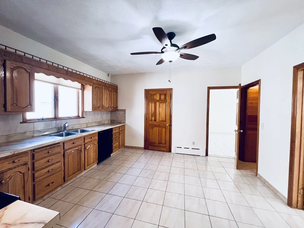 34 Medford St, Medford