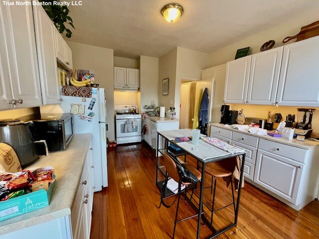 37 Tileston St, North End