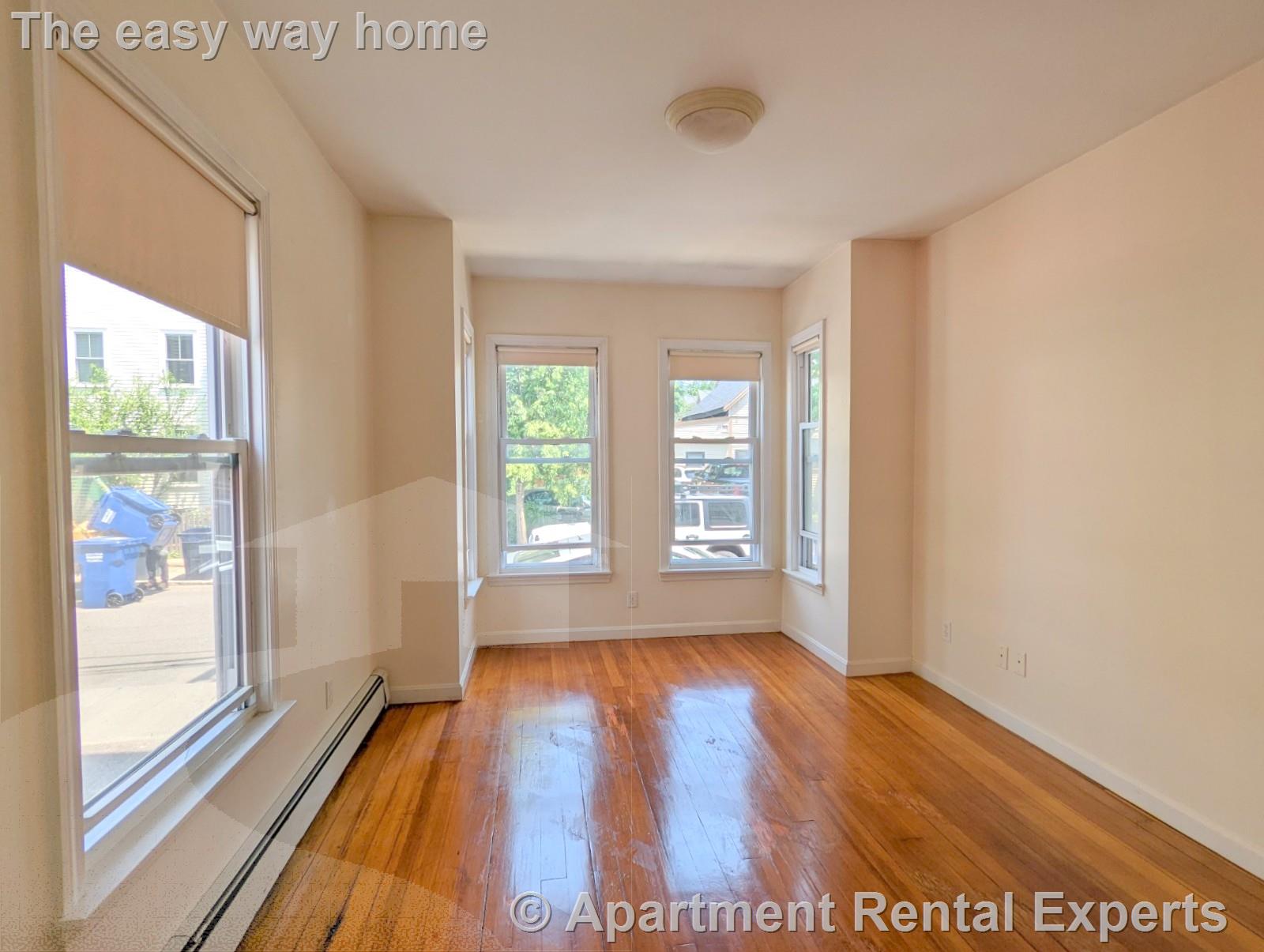 7 Locke St, Davis Square