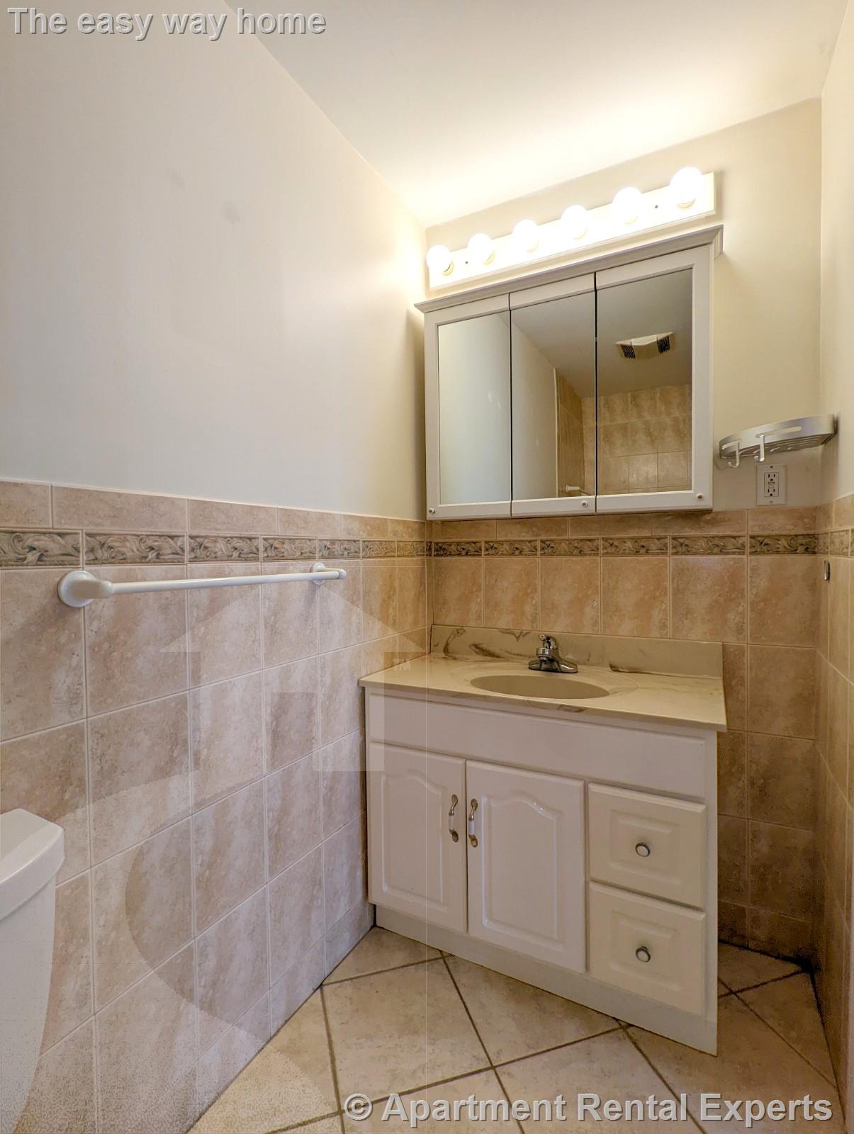 7 Locke St, Davis Square