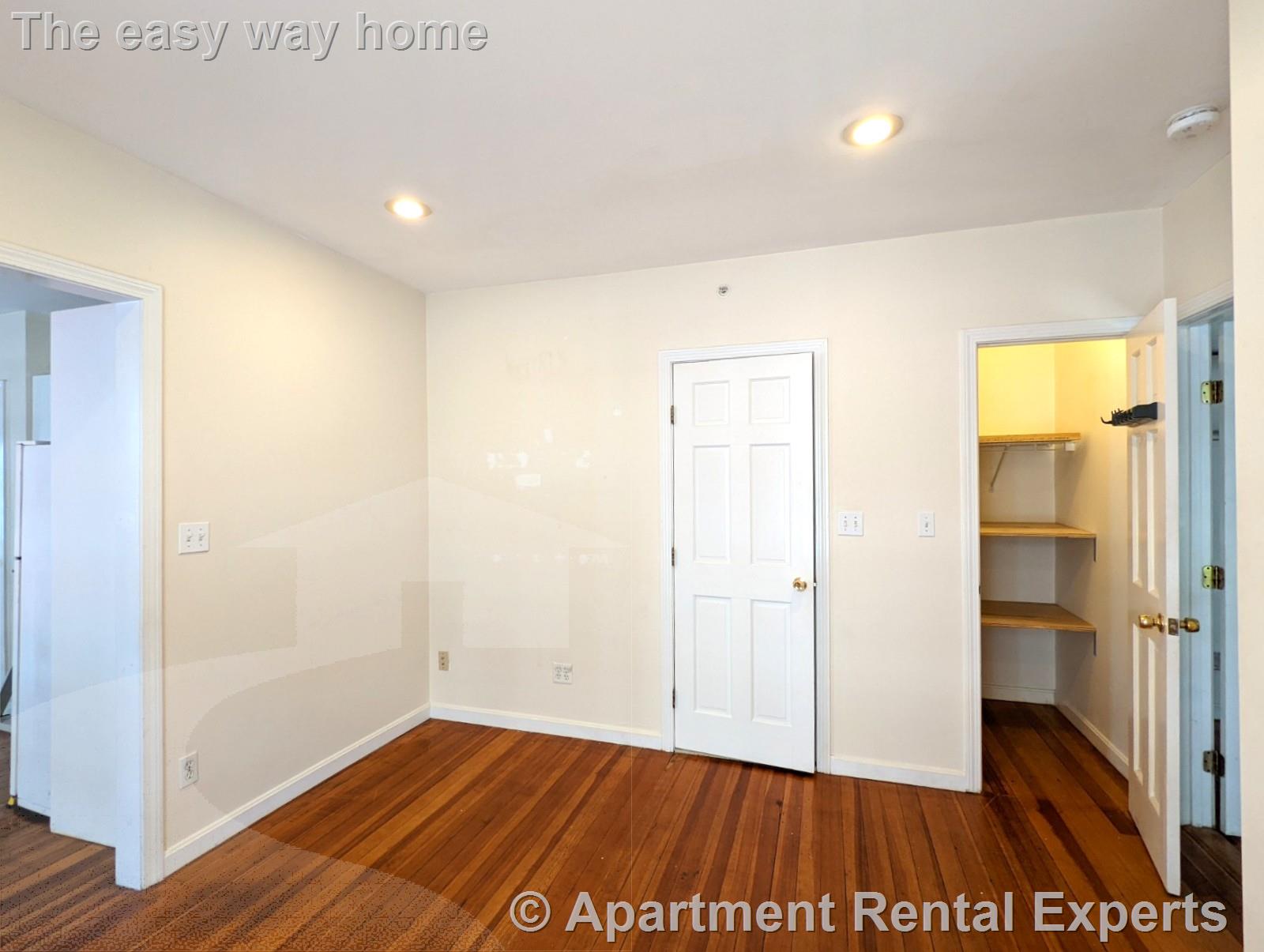 7 Locke St, Davis Square