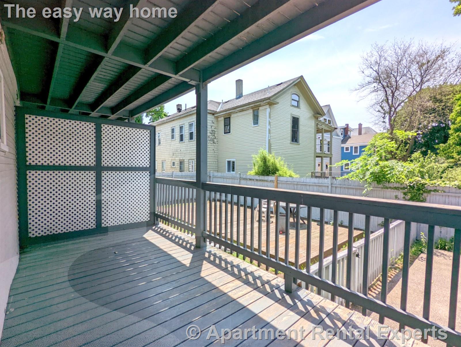 7 Locke St, Davis Square