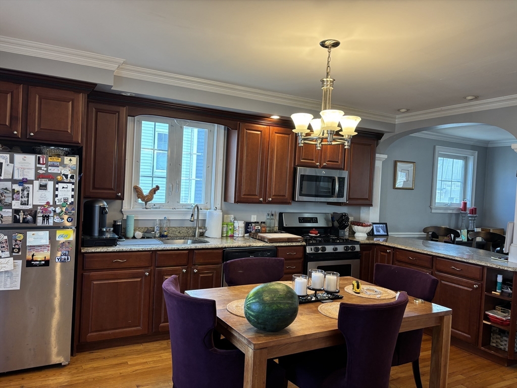 160 1/2 H St, South Boston