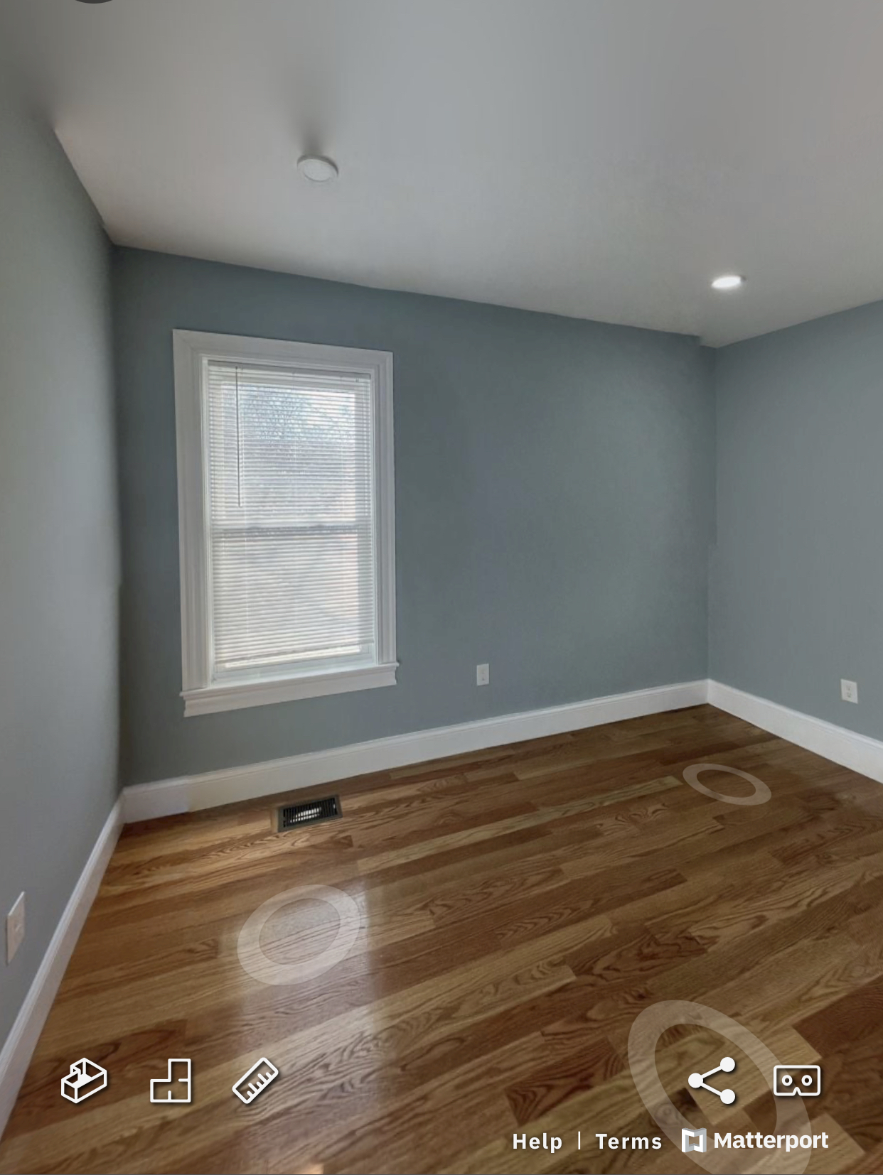 372 Oxford St, Ward Two