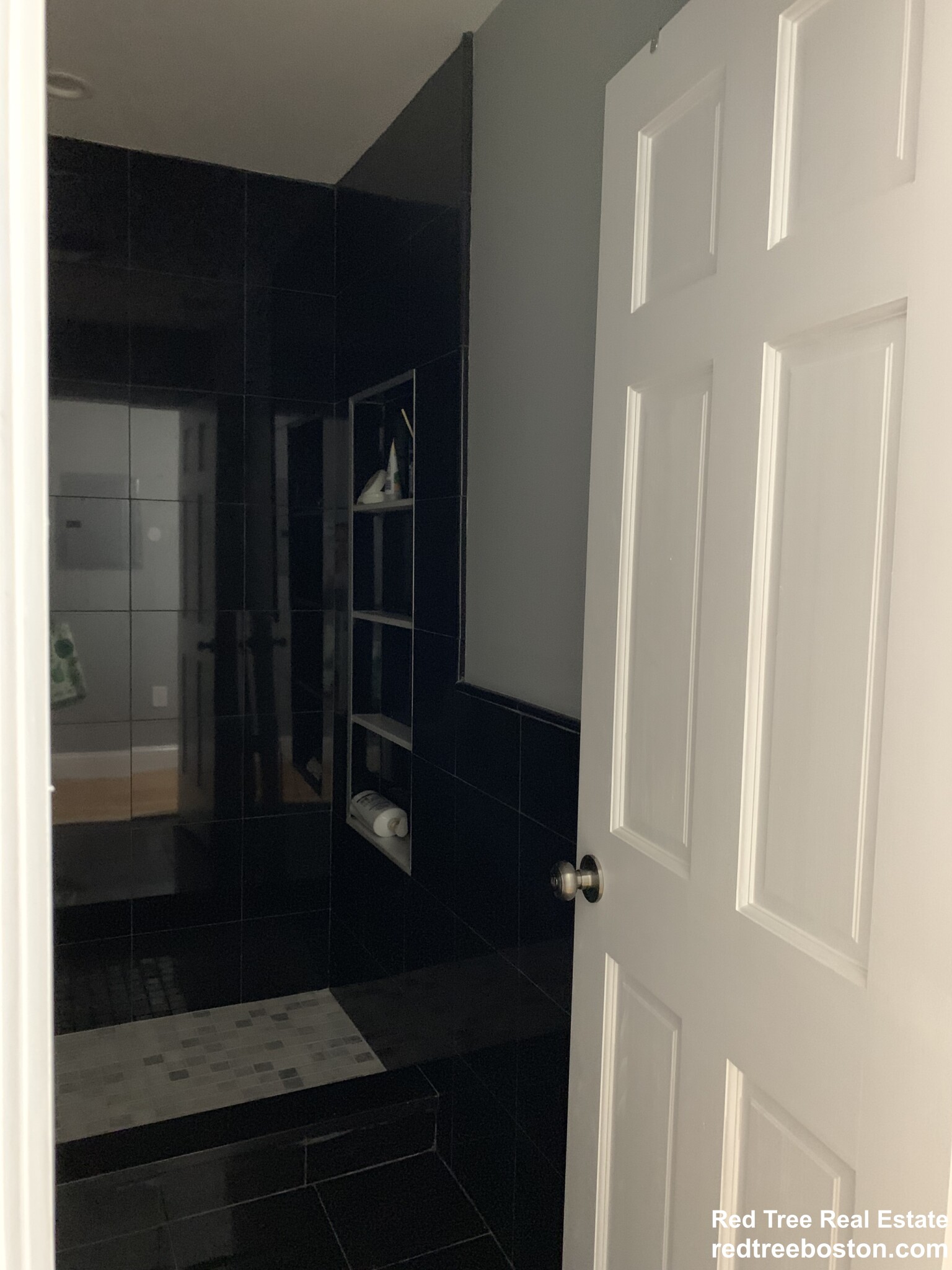 5 bed, 1 bath apartment for rent at 146 Hillside St Unit 1, Mission Hill — photo 13 of 28