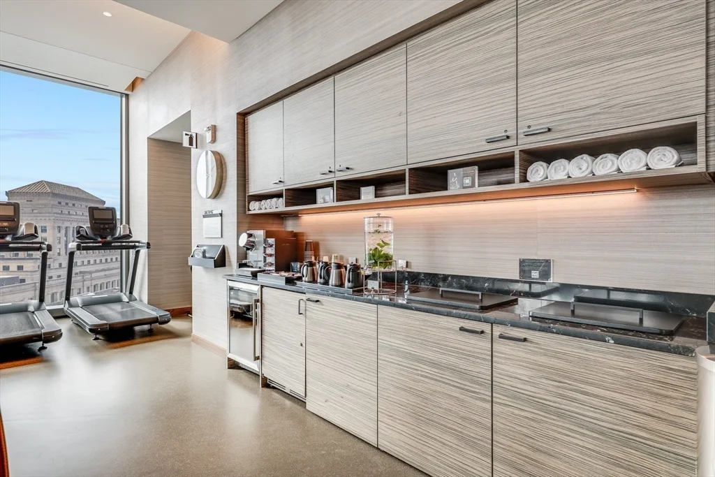 1 Dalton St, Back Bay