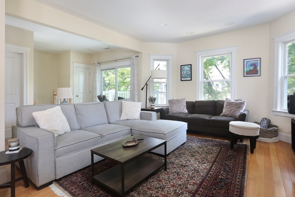 88 Josephine Ave, Ball Square