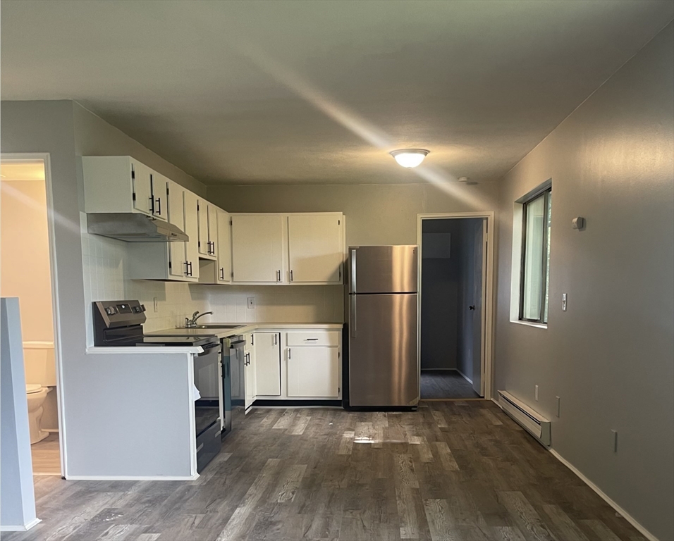 8 New Plainville Rd, New Bedford