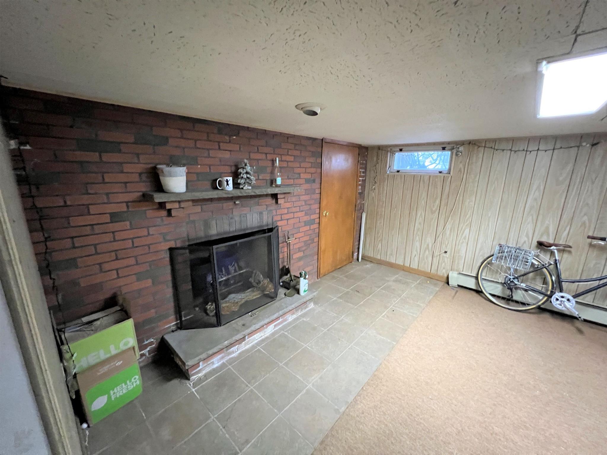4 bed, 2 bath apartment for rent at 213 Holland St Unit 2, Davis Square — photo 13 of 17