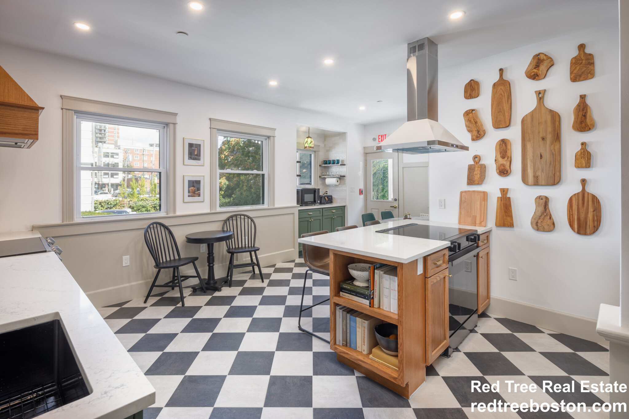 44 Winslow Rd, North Brookline