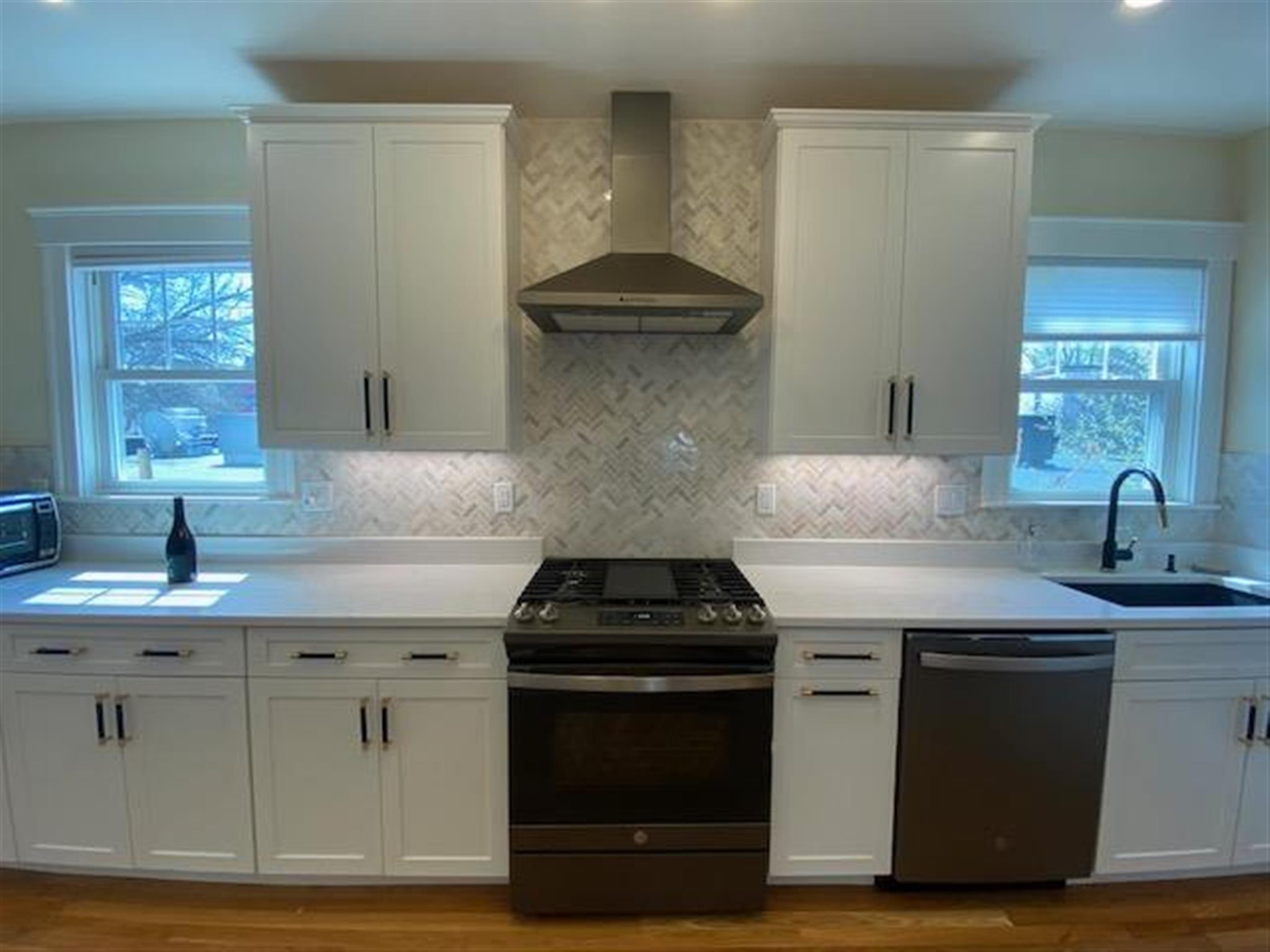 2 bed, 1 bath apartment for rent at 4 Barton St Unit 1, Teele Square — photo 16 of 23