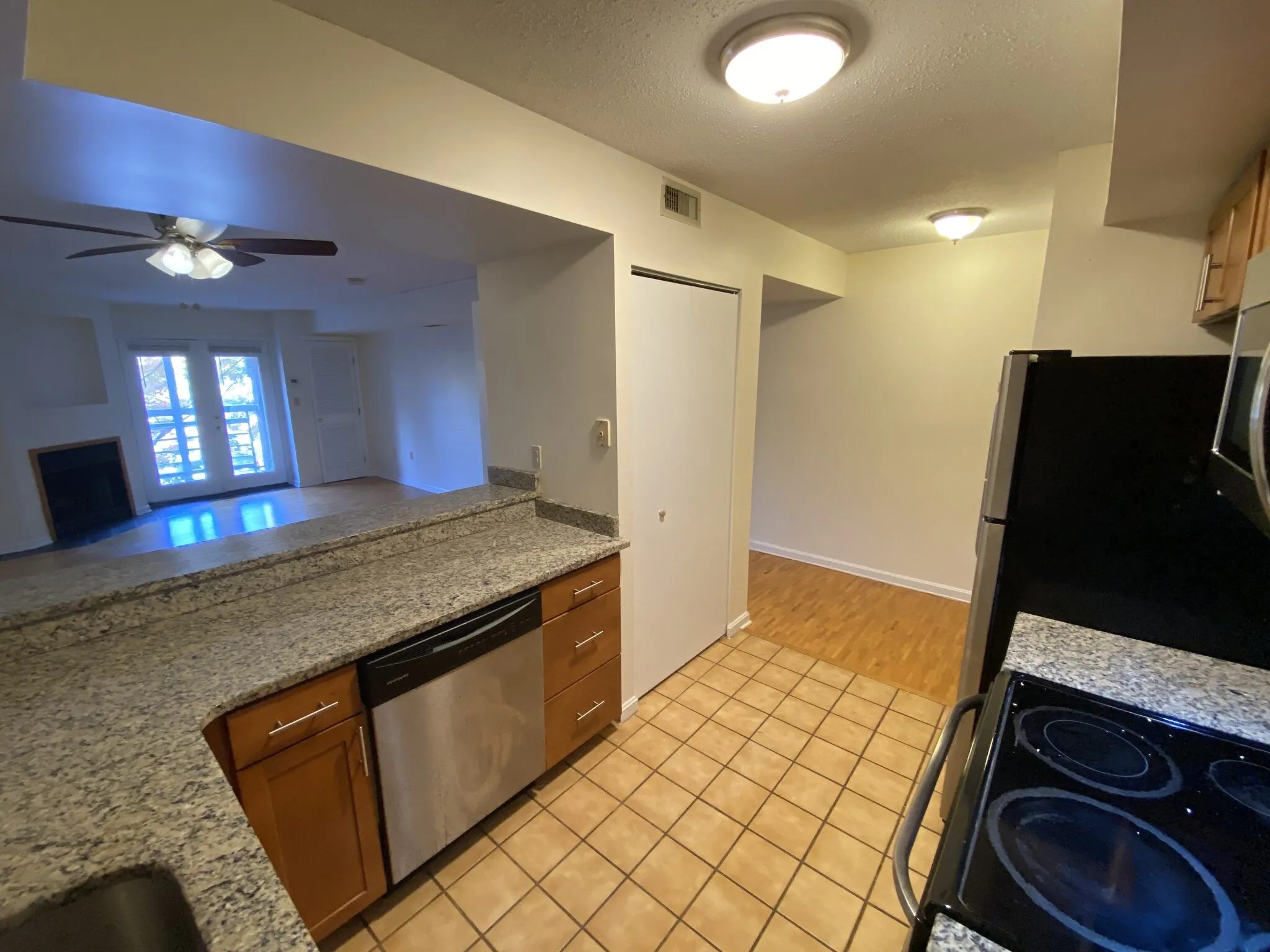 345 Franklin St, Riverside