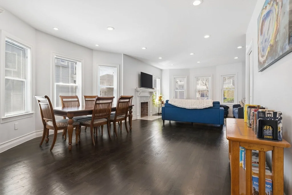 67 Everett St, East Arlington