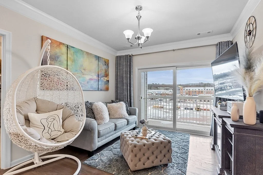 120 University Ave, Westwood