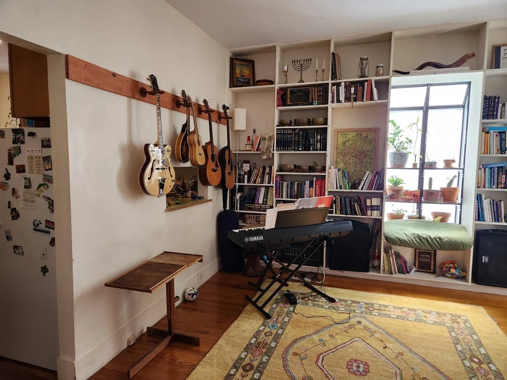 17 Clinton, Mid Cambridge