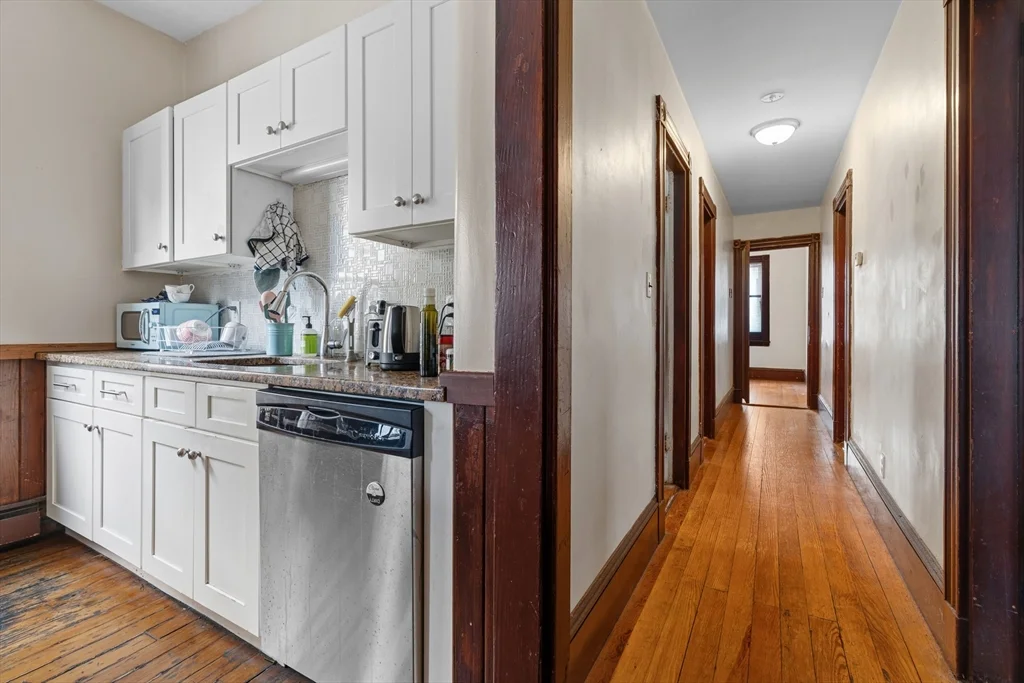 9 Spalding St, Jamaica Plain