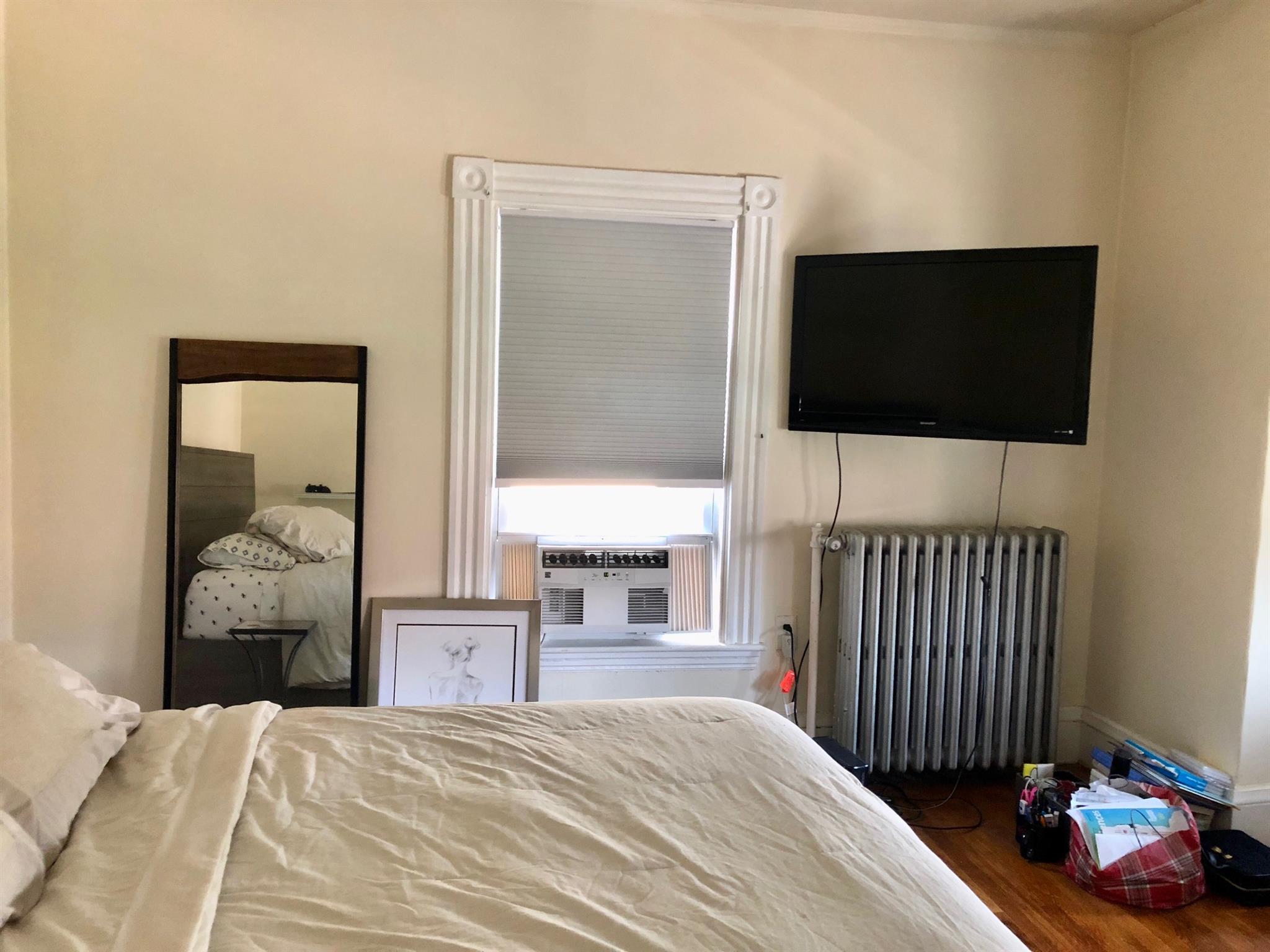 1 bed, 1 bath apartment for rent at 33 Chester Unit 2, Davis Square — photo 4 of 10