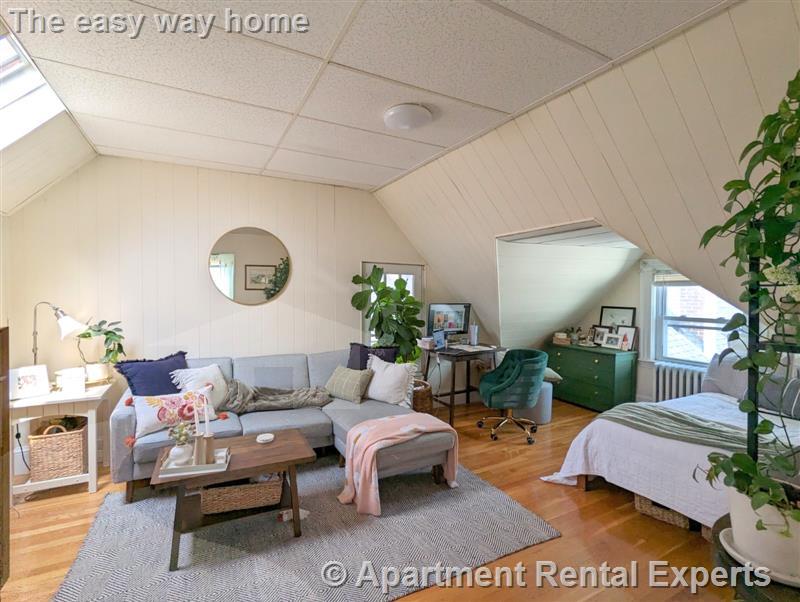 20 Mossland St, Porter Square