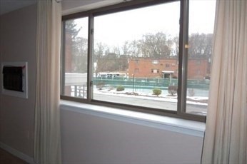 71 E Nicholas Rd, Framingham