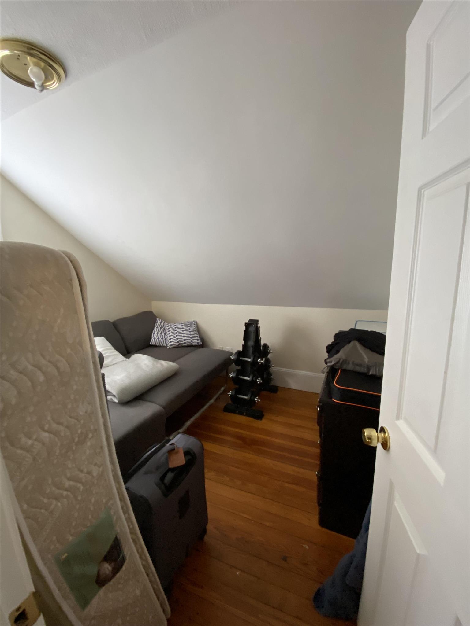 4 bed, 2 bath apartment for rent at 262 Hampshire St Unit 1, Inman Square — photo 6 of 9