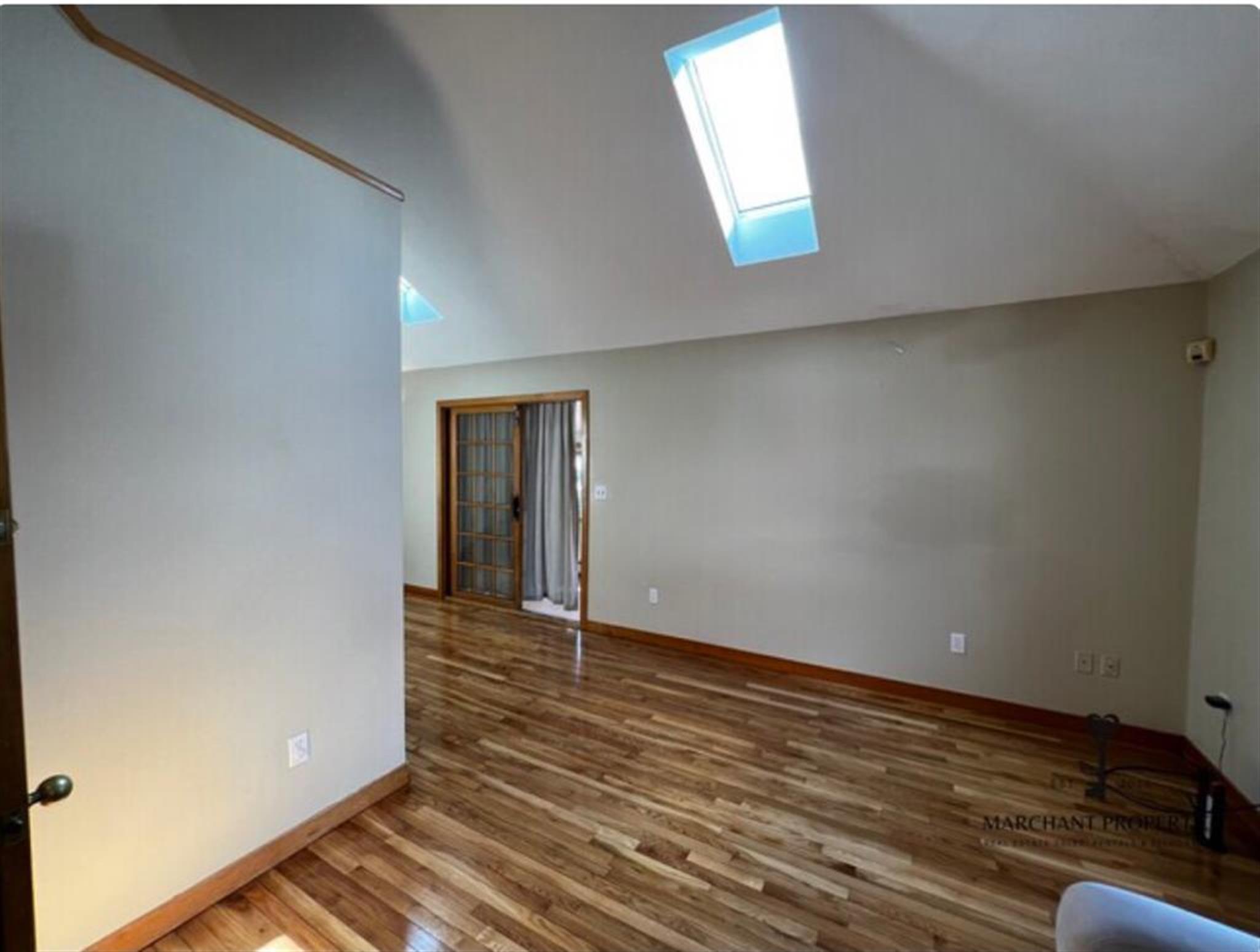 4 bed, 1 bath apartment for rent at 63 Thomas St Unit 1, Tufts University — photo 9 of 16