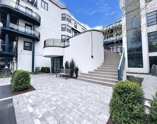 227 Summit Ave, Coolidge Corner