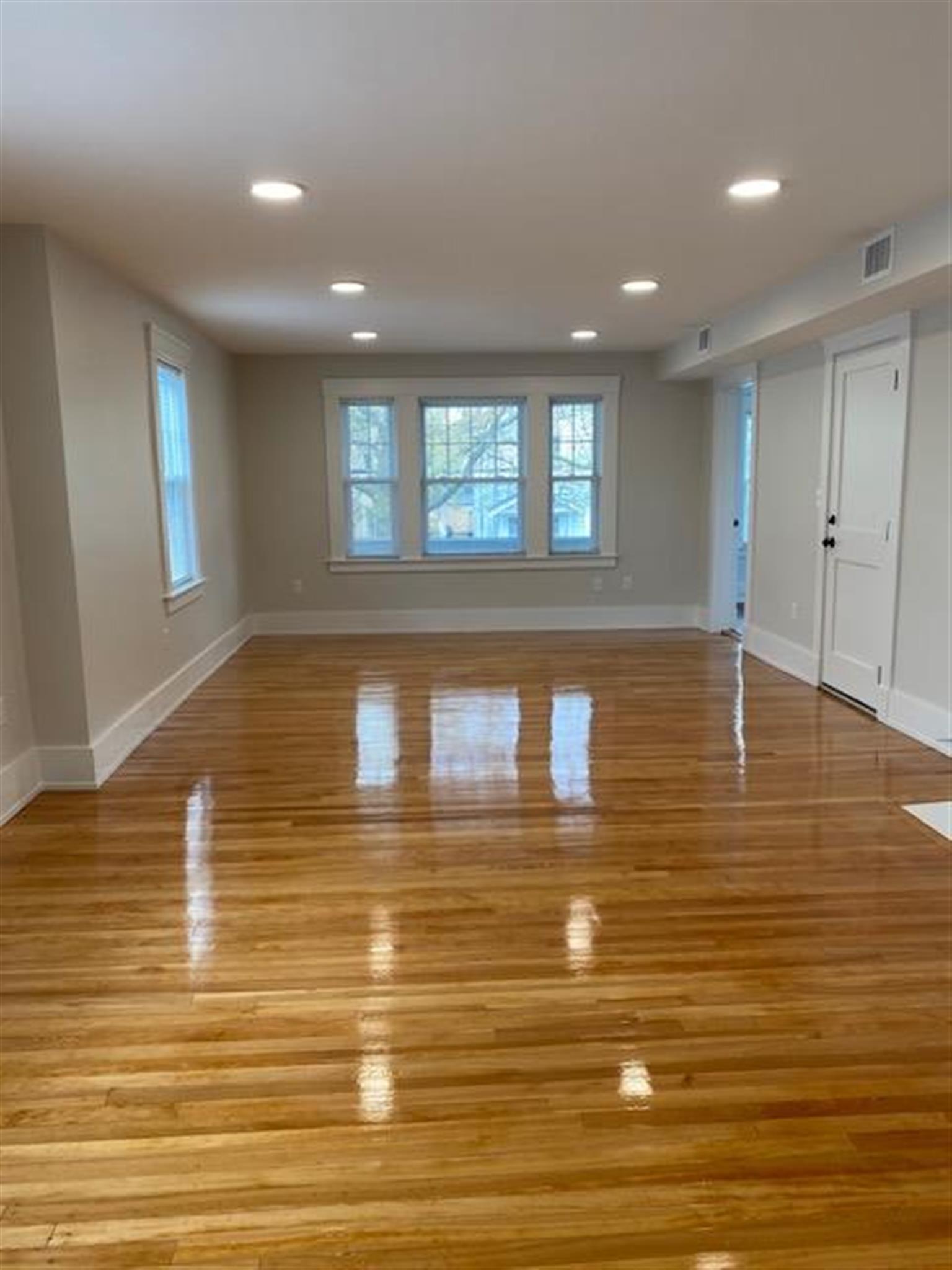 3 bed, 1 bath apartment for rent at 167 School St Unit 167, East Watertown — photo 6 of 14