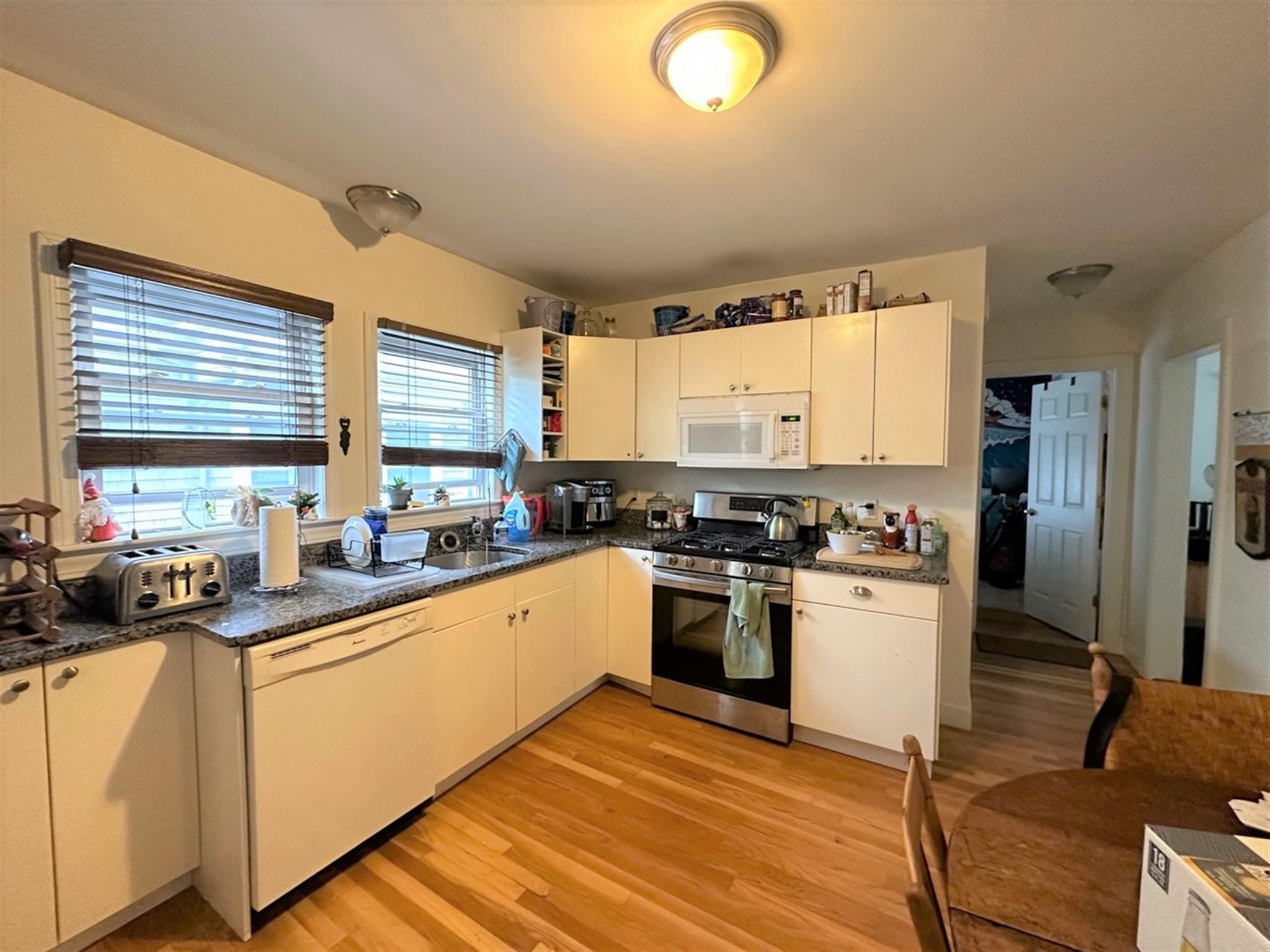 2.5 bed, 1 bath apartment for rent at 10-12 Wheeler St Unit 2, East Somerville — photo 2 of 14