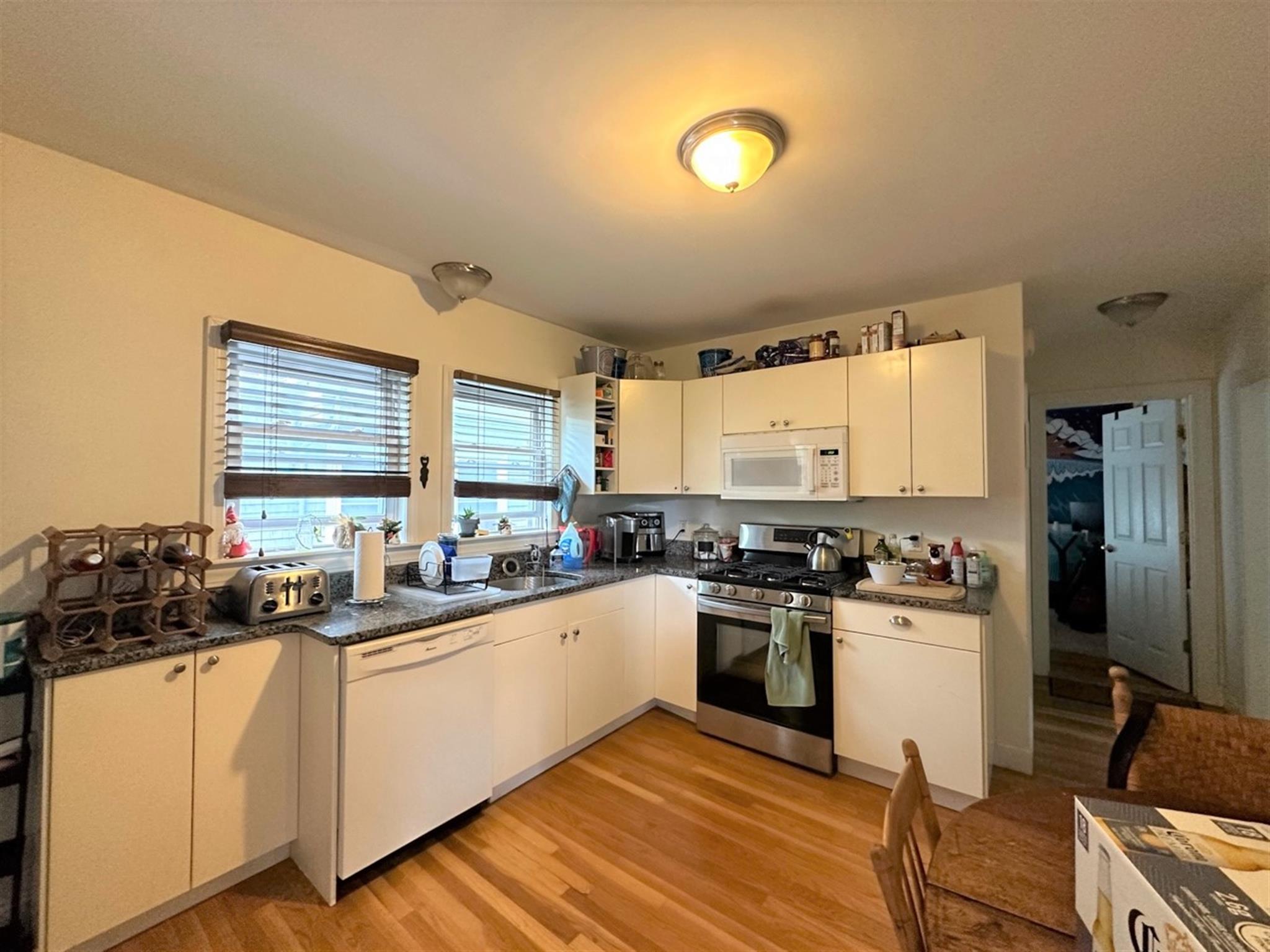 2.5 bed, 1 bath apartment for rent at 10-12 Wheeler St Unit 2, East Somerville — photo 1 of 14