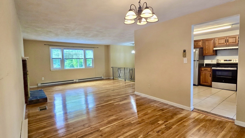 3 Concord Rd, Shrewsbury