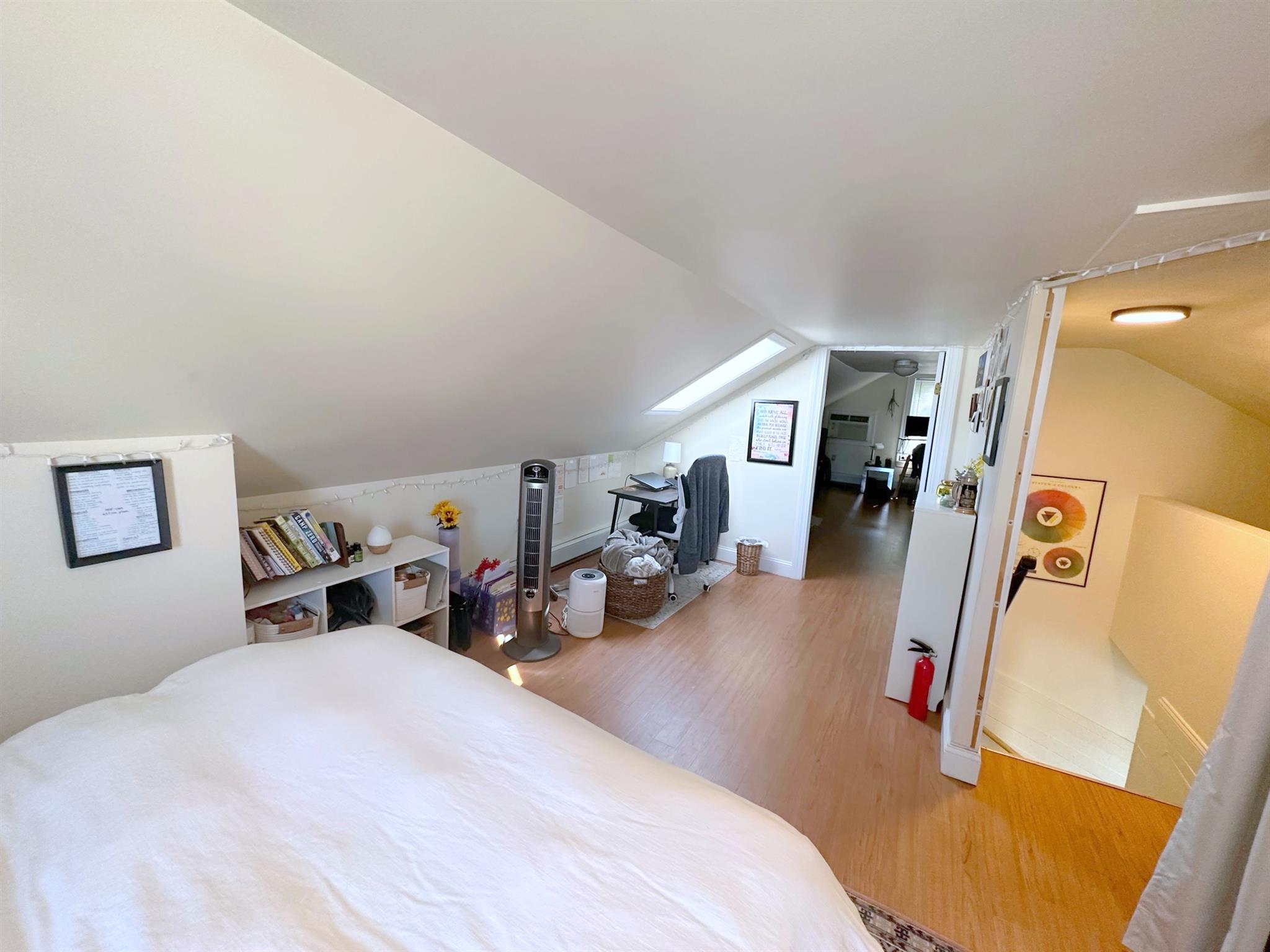 1.5 bed, 1 bath apartment for rent at 40 Warren St Unit 2, Kendall Square — photo 3 of 12