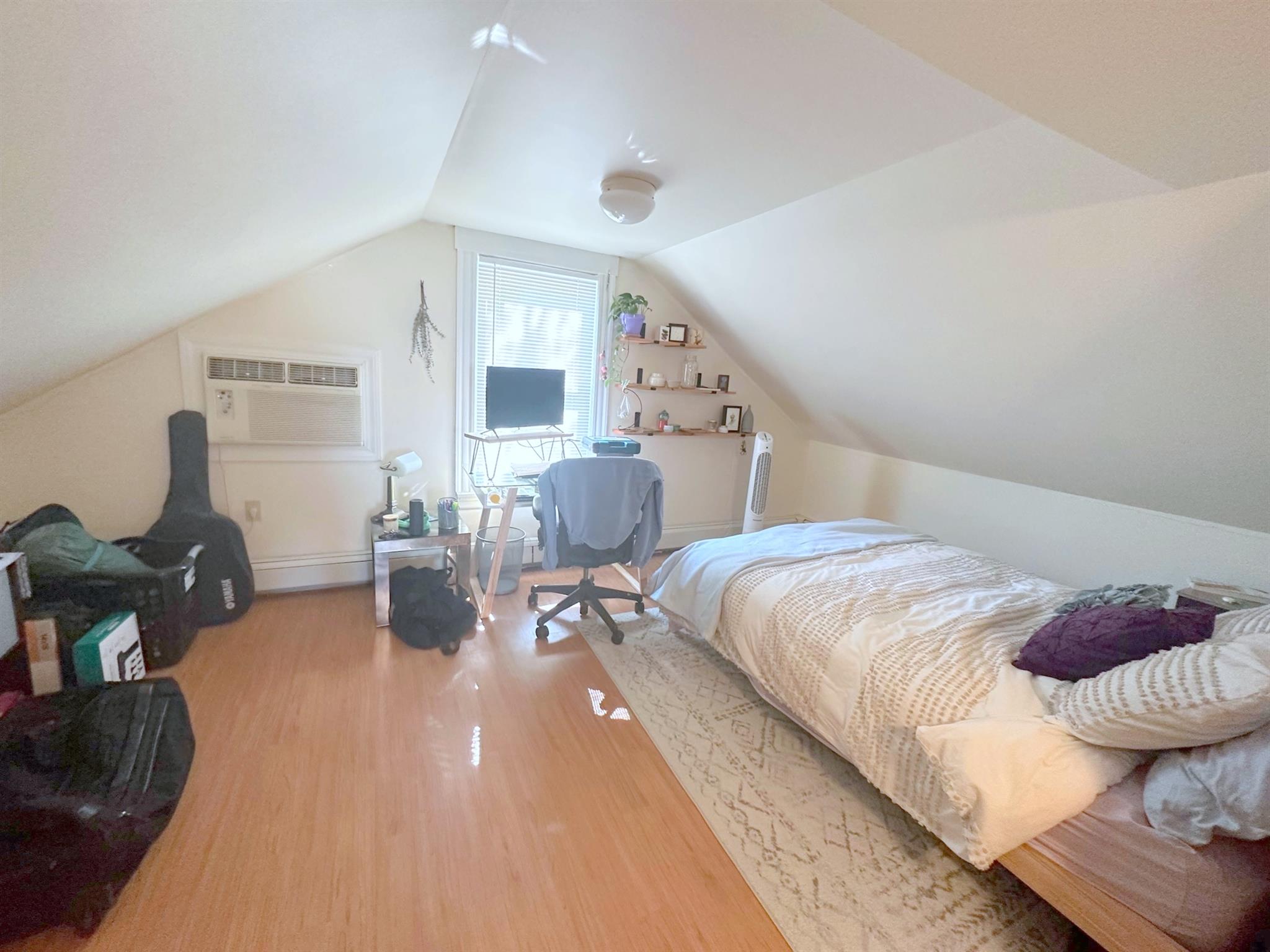 1.5 bed, 1 bath apartment for rent at 40 Warren St Unit 2, Kendall Square — photo 9 of 12