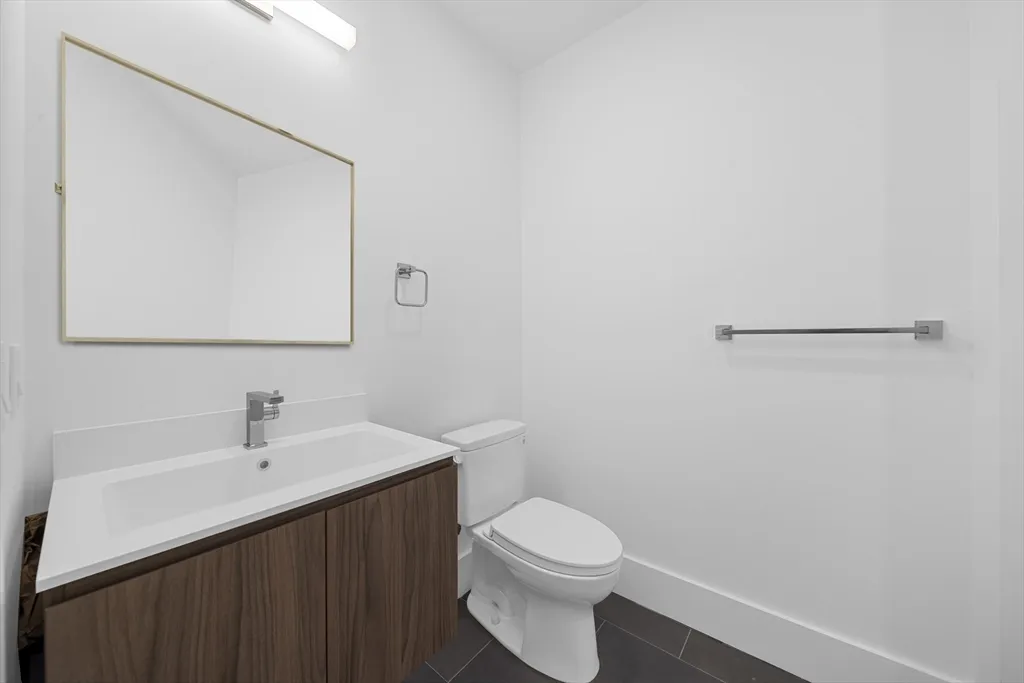 218 Old Colony Ave, South Boston