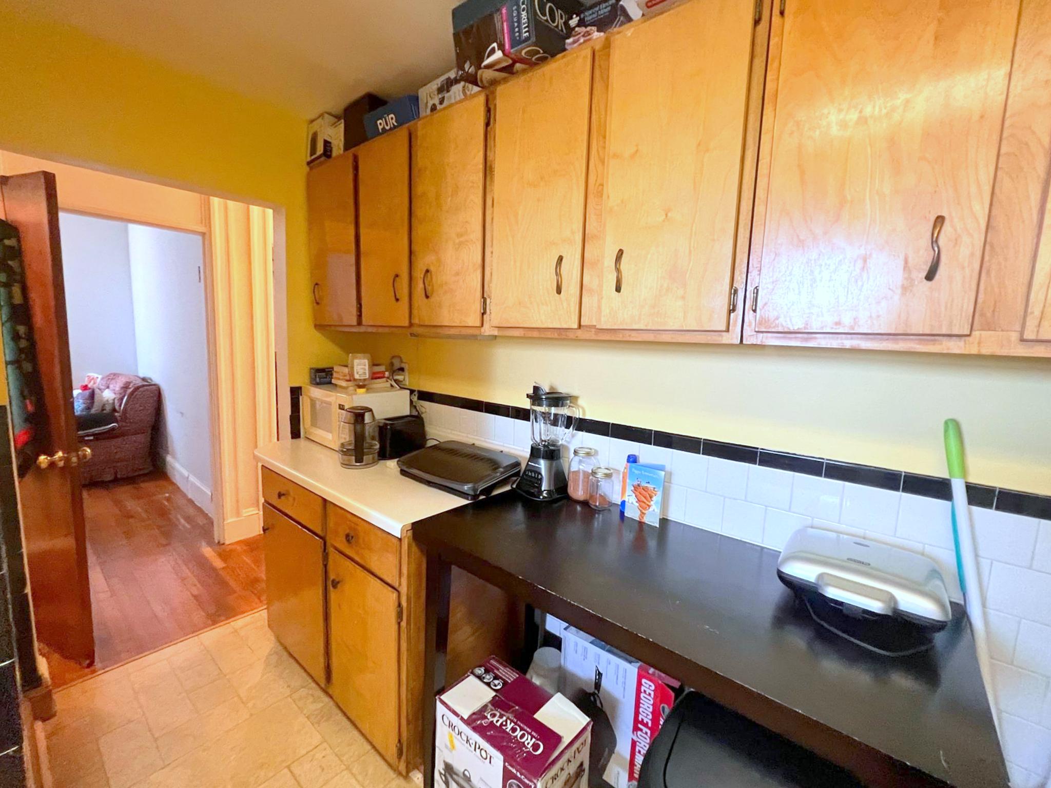1 bed, 1 bath apartment for rent at 235 Highland Ave Unit 2, Spring Hill — photo 1 of 10