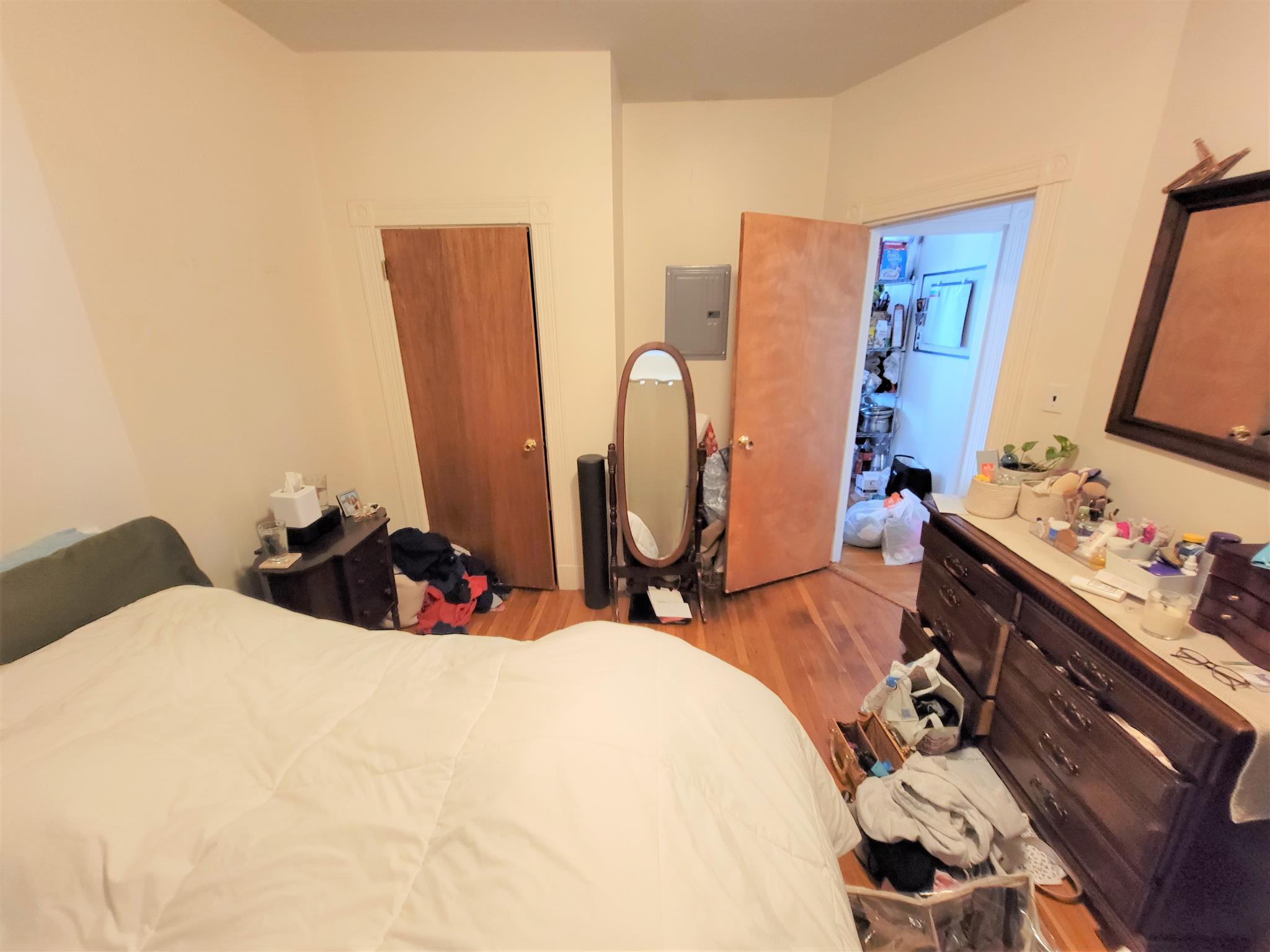 2 bed, 1 bath apartment for rent at 37 Oak Unit 3, Inman Square — photo 6 of 11