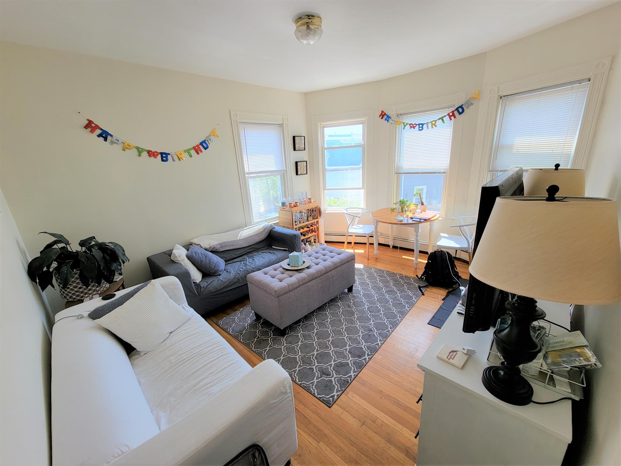 2 bed, 1 bath apartment for rent at 37 Oak Unit 3, Inman Square