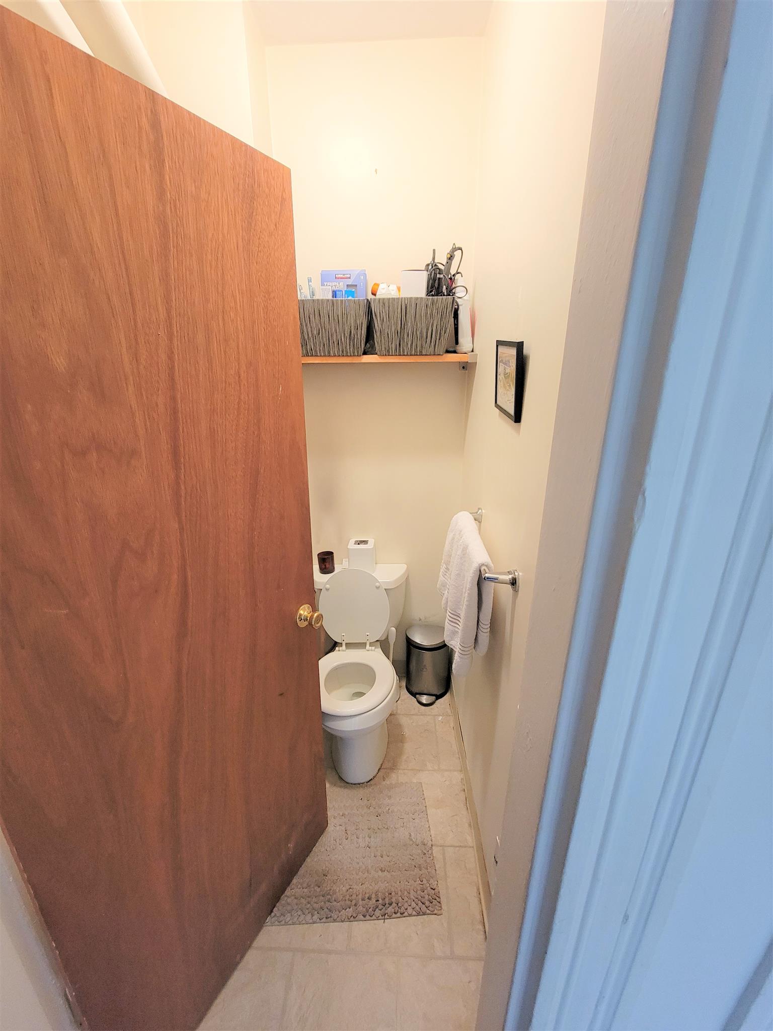 2 bed, 1 bath apartment for rent at 37 Oak Unit 3, Inman Square — photo 5 of 11